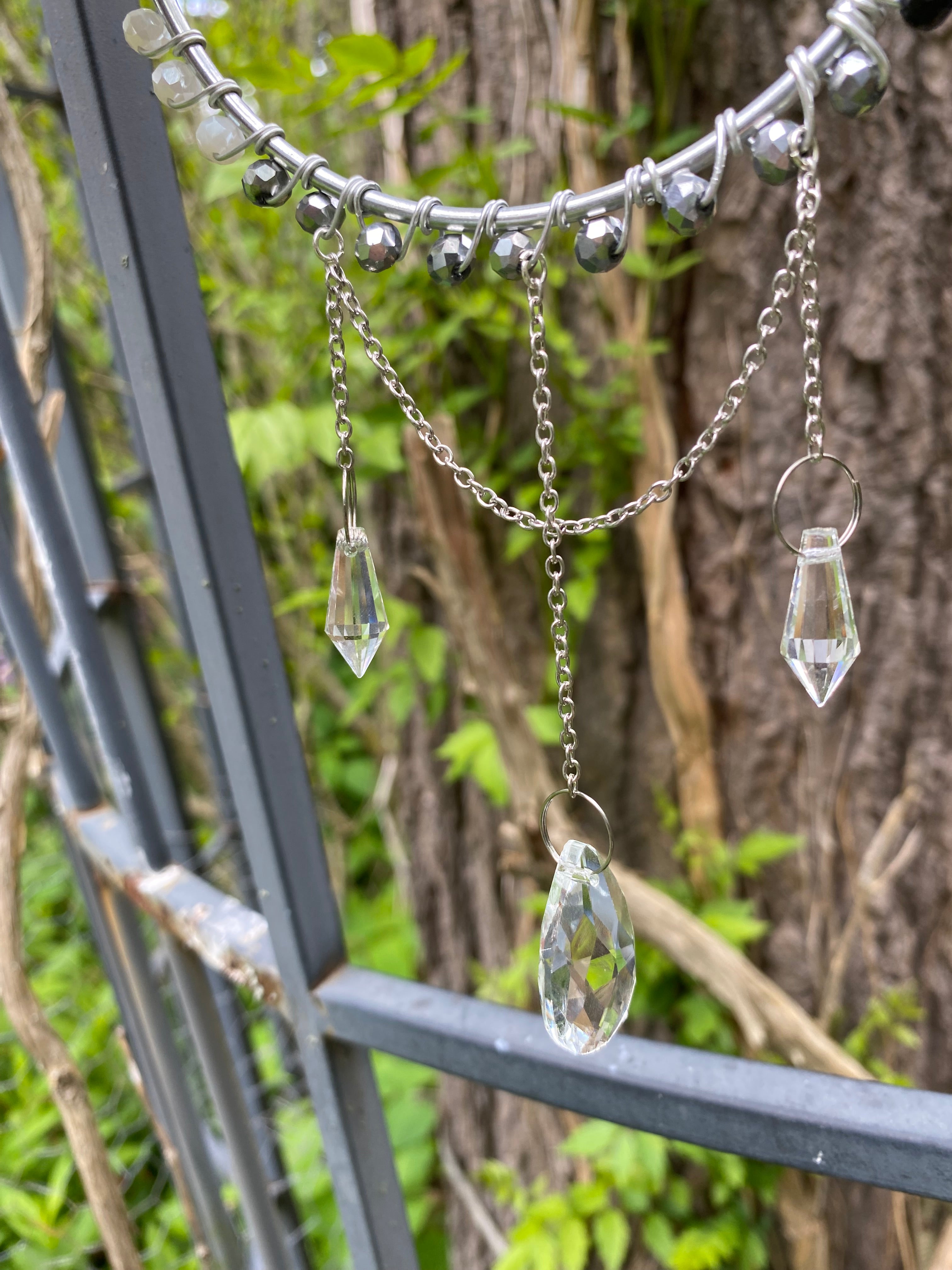 Monotone Suncatcher 