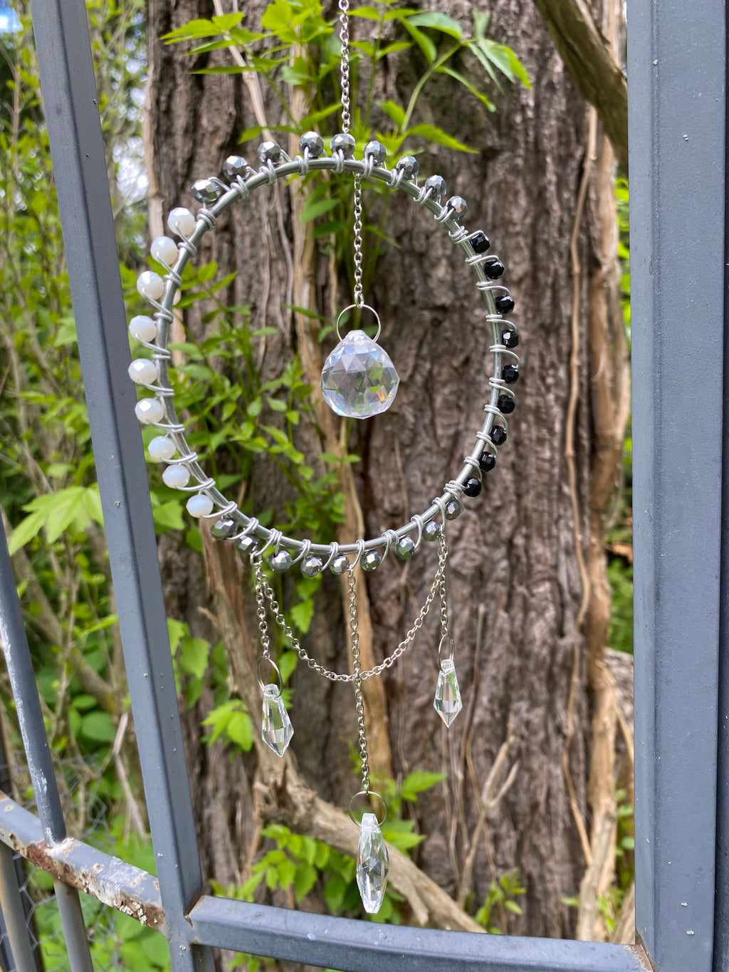 Monotone Suncatcher 