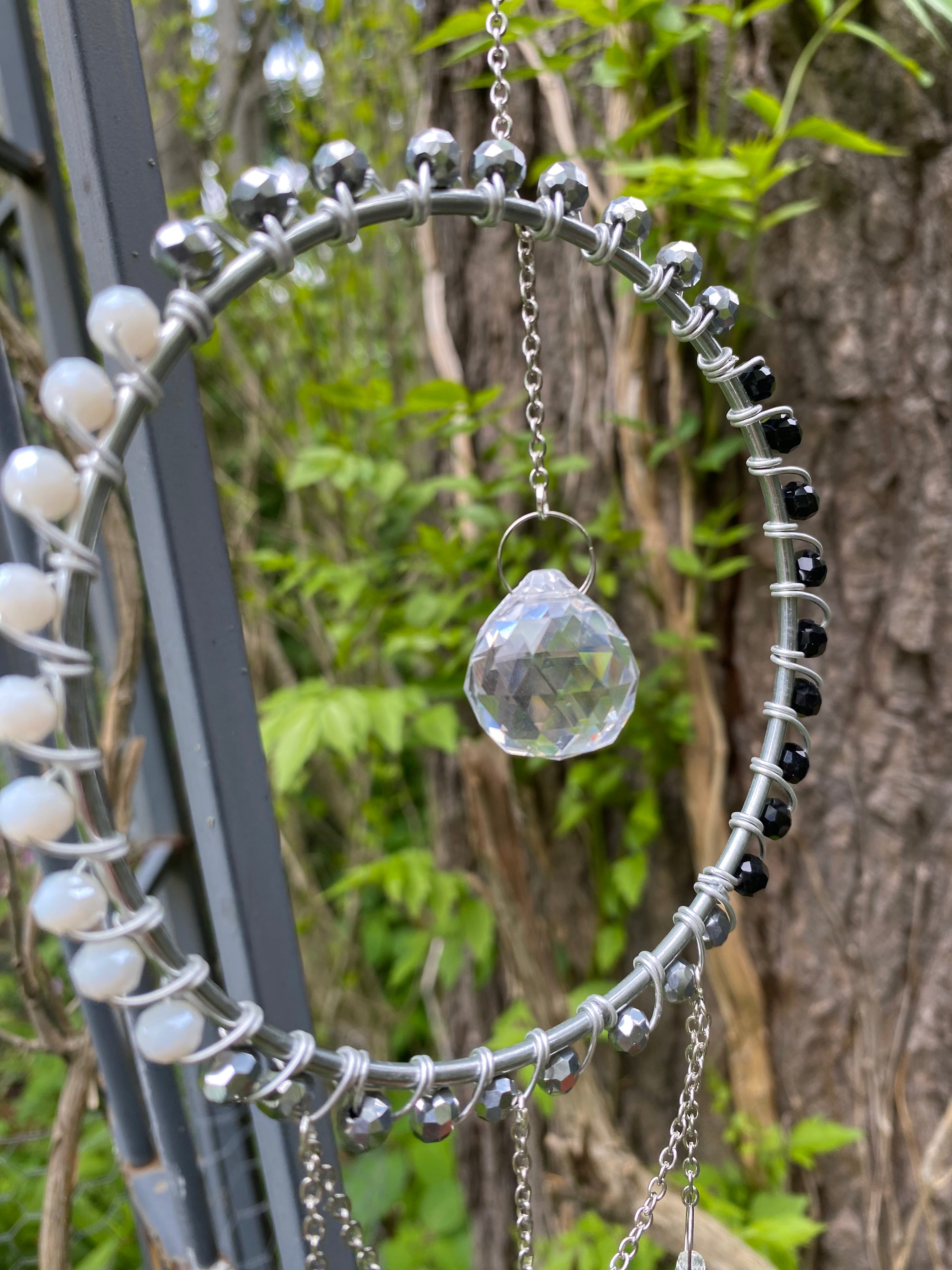 Monotone Suncatcher 